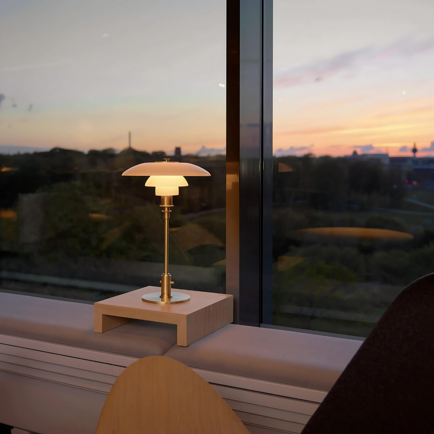 Elegant Black Metal Table Lamp with LED Illumination