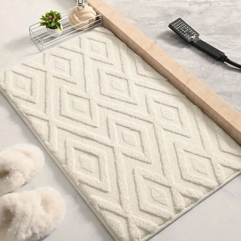 Ultra-Soft Diamond Jacquard Bath Mat