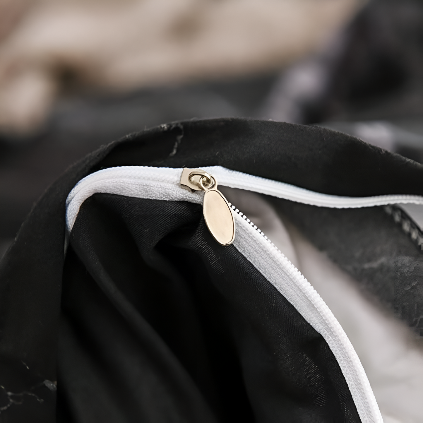 Luxe Black Marble Duvet Cover Set with Pillowcases