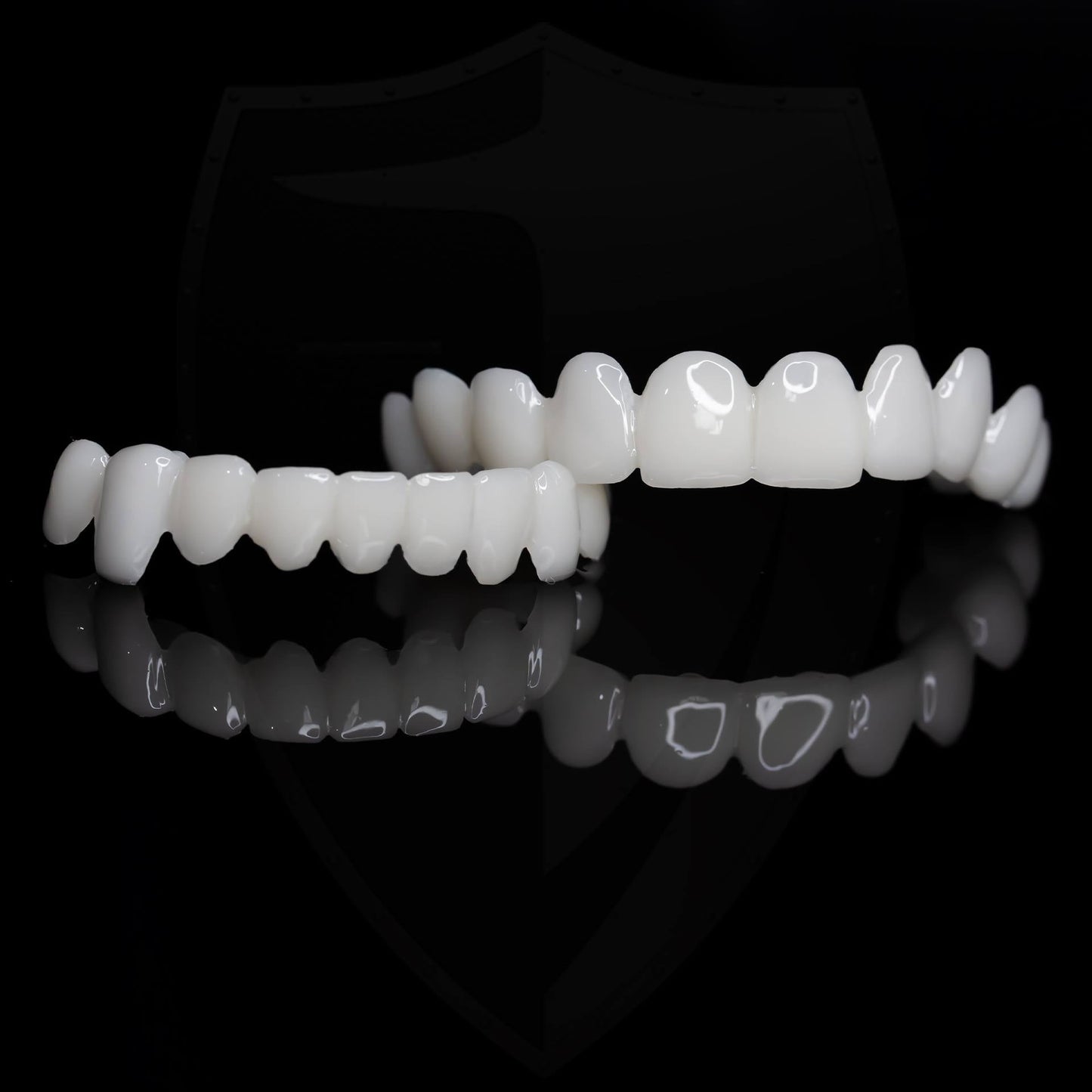 Natural-Looking Dental Prosthesis with Customizable Lenses