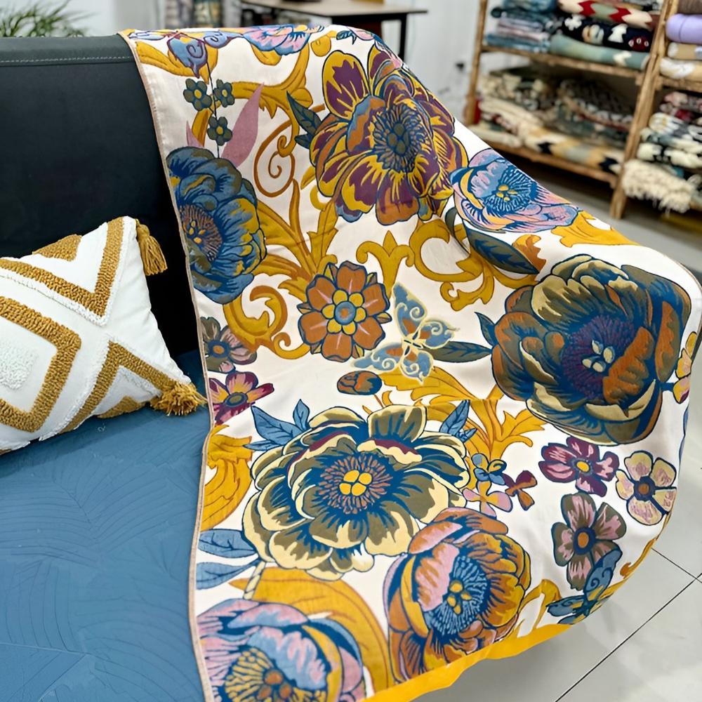 Reversible Cotton Bath Towel with Blooming Flowers Design