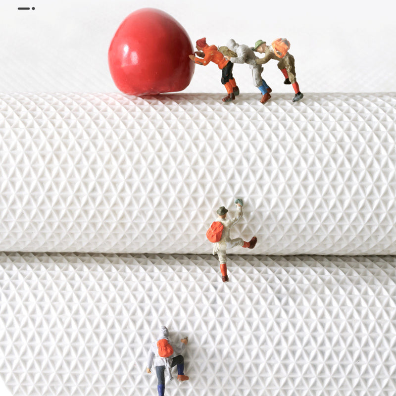 Plush White Bathroom Mat with Non-Slip Backing
