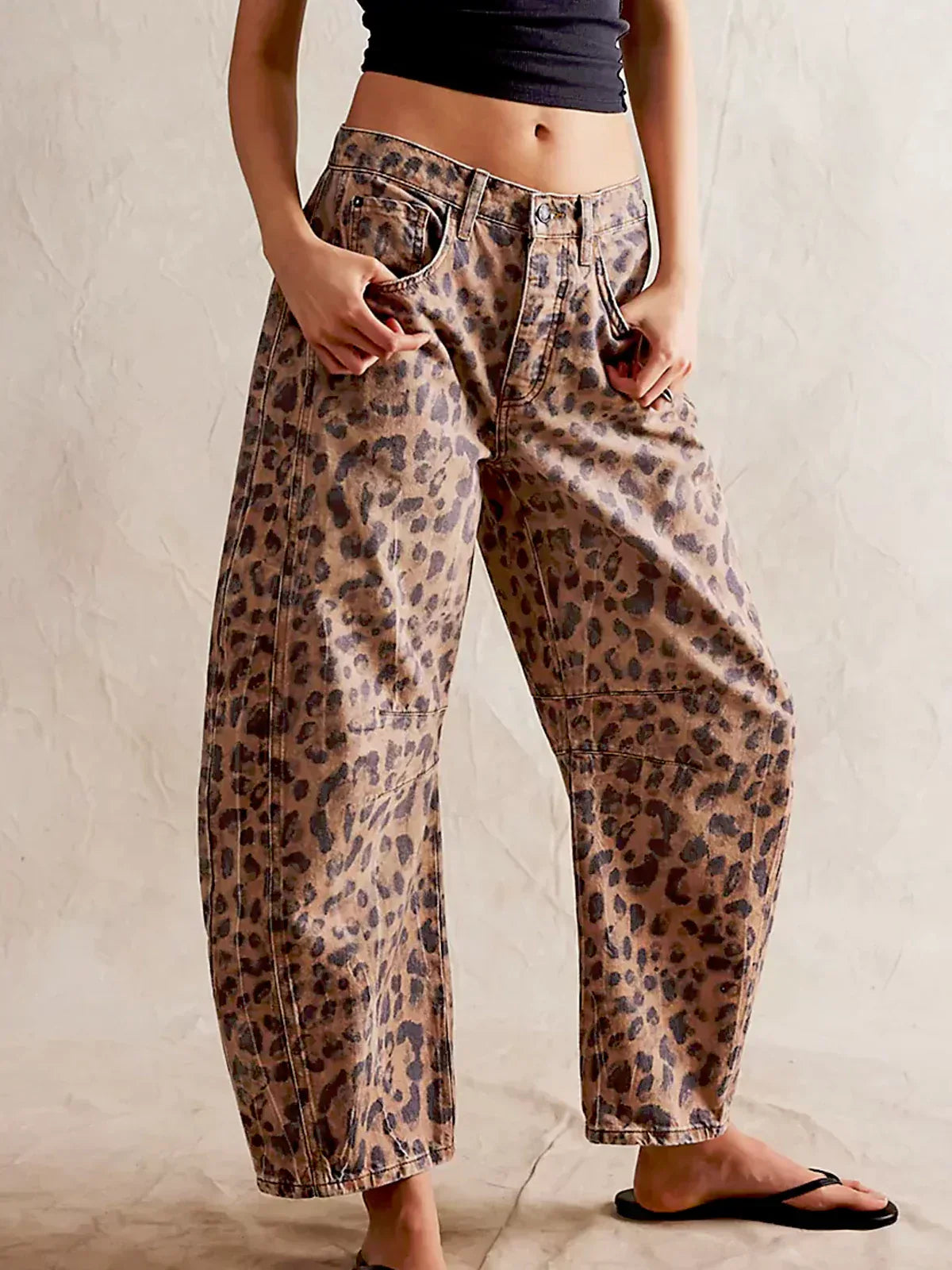 Raviya - Layback Barrel Jeans