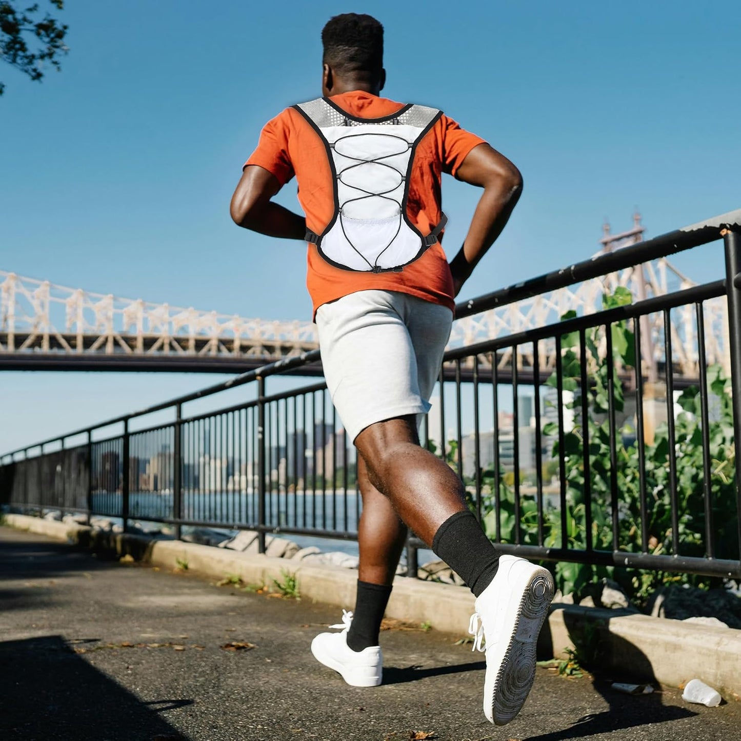 Ultra-Light Hydration Running Vest with 2L Bladder