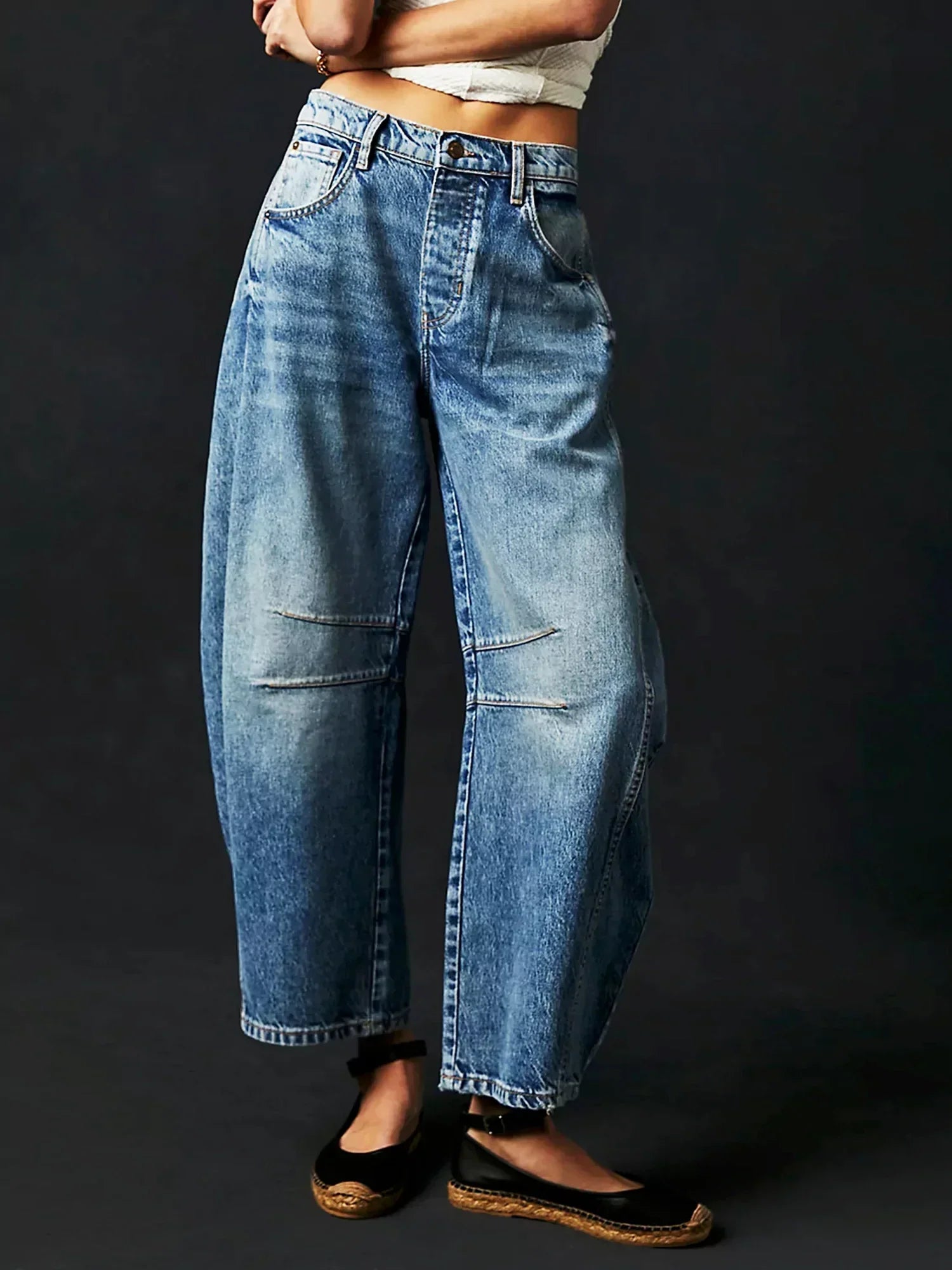 Raviya - Layback Barrel Jeans
