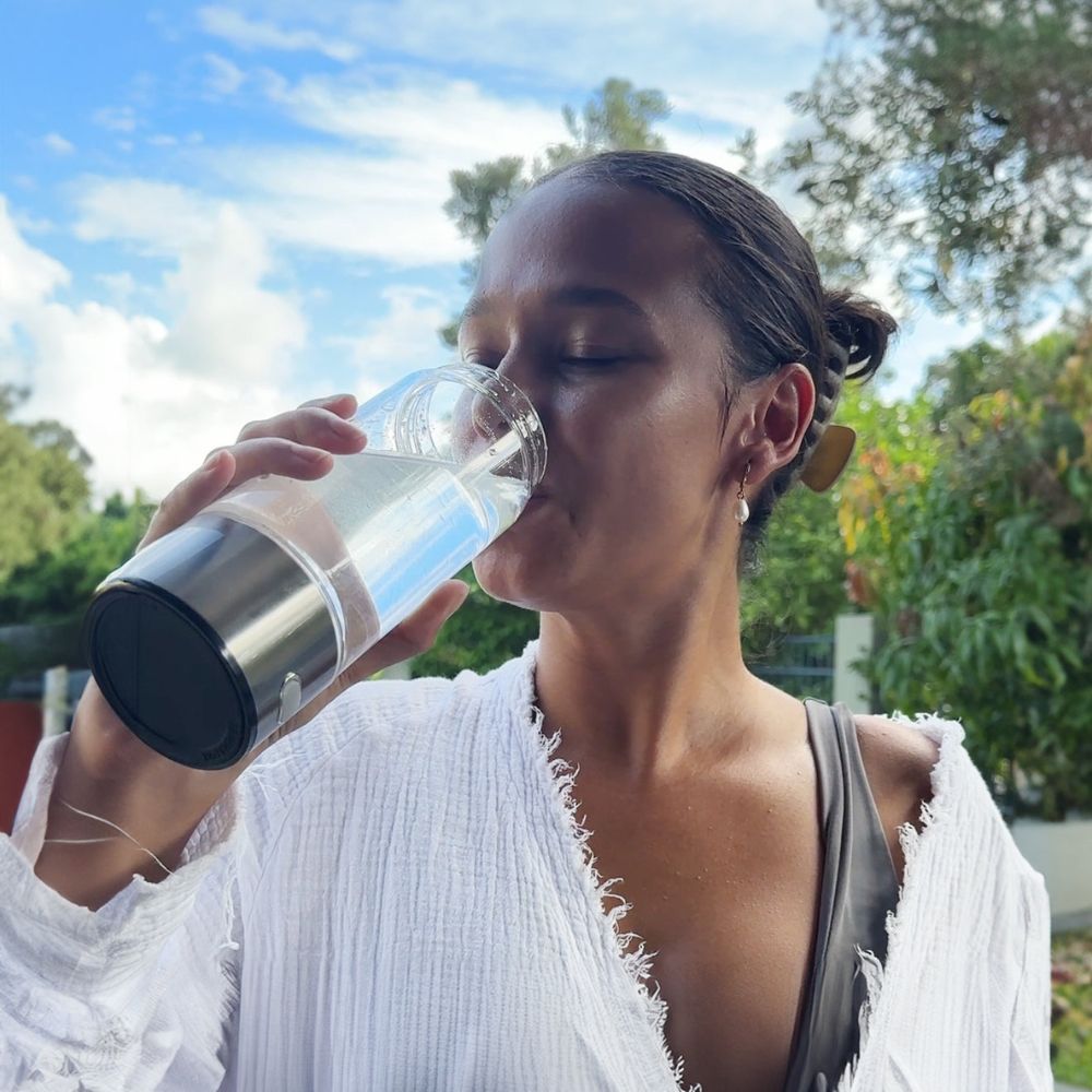 Hydrogen Infused Water Bottle with Self-Cleaning Technology