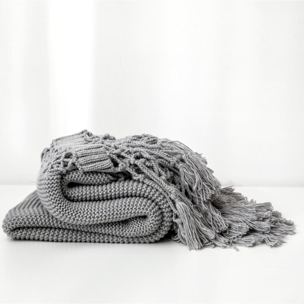 Cozy Knitted Tassel Throw Blanket
