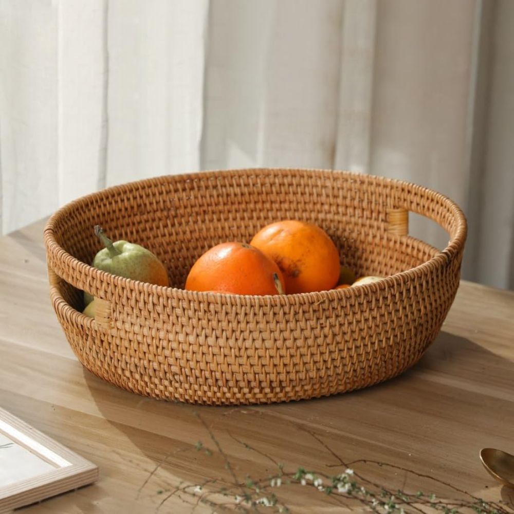 Handwoven Rattan Oval Tray for Organizing Fruits and Snacks