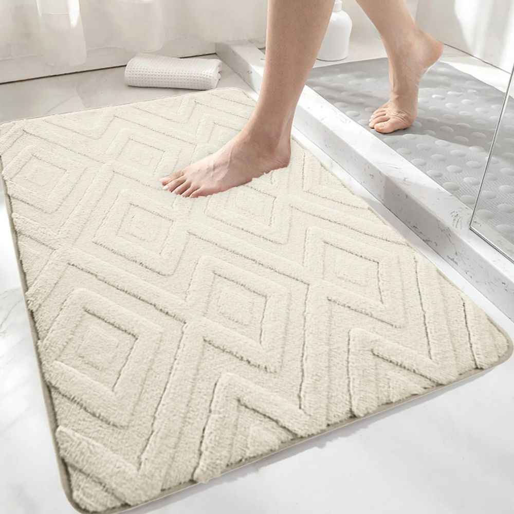 Ultra-Soft Diamond Jacquard Bath Mat