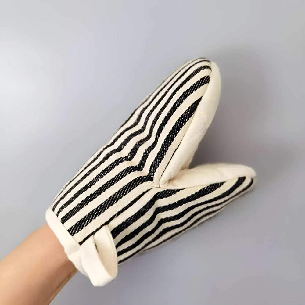 Striped Heat-Resistant Kitchen Mitts with Microfiber Cover