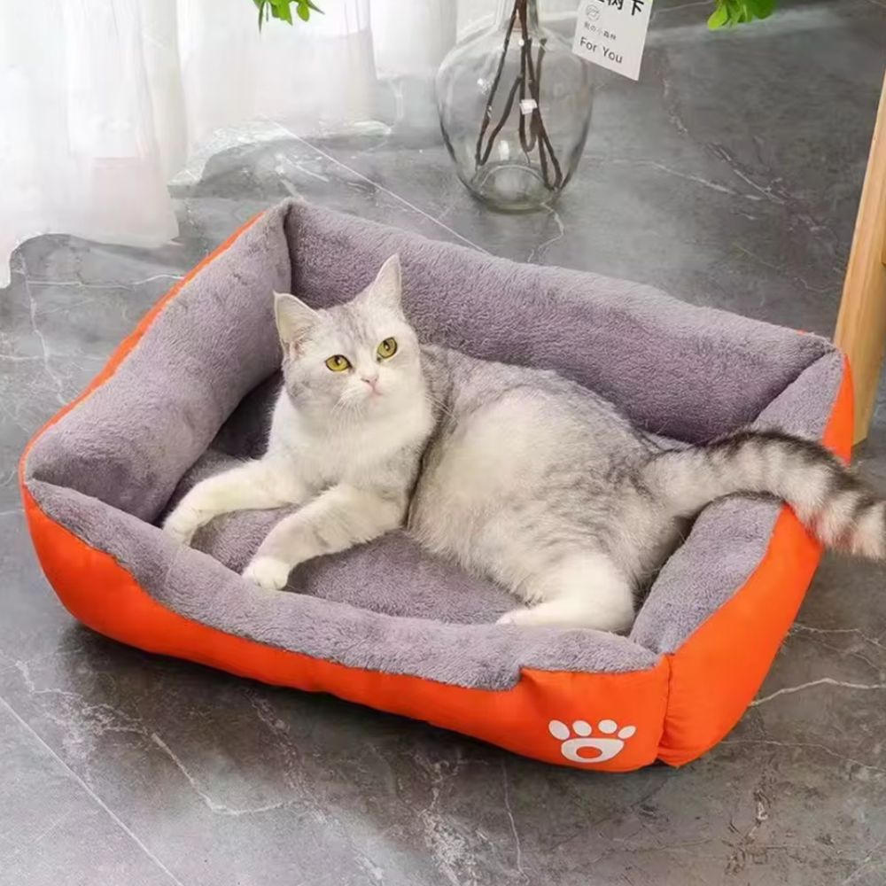Plush Microfiber Pet Bed with Non-Slip Bottom
