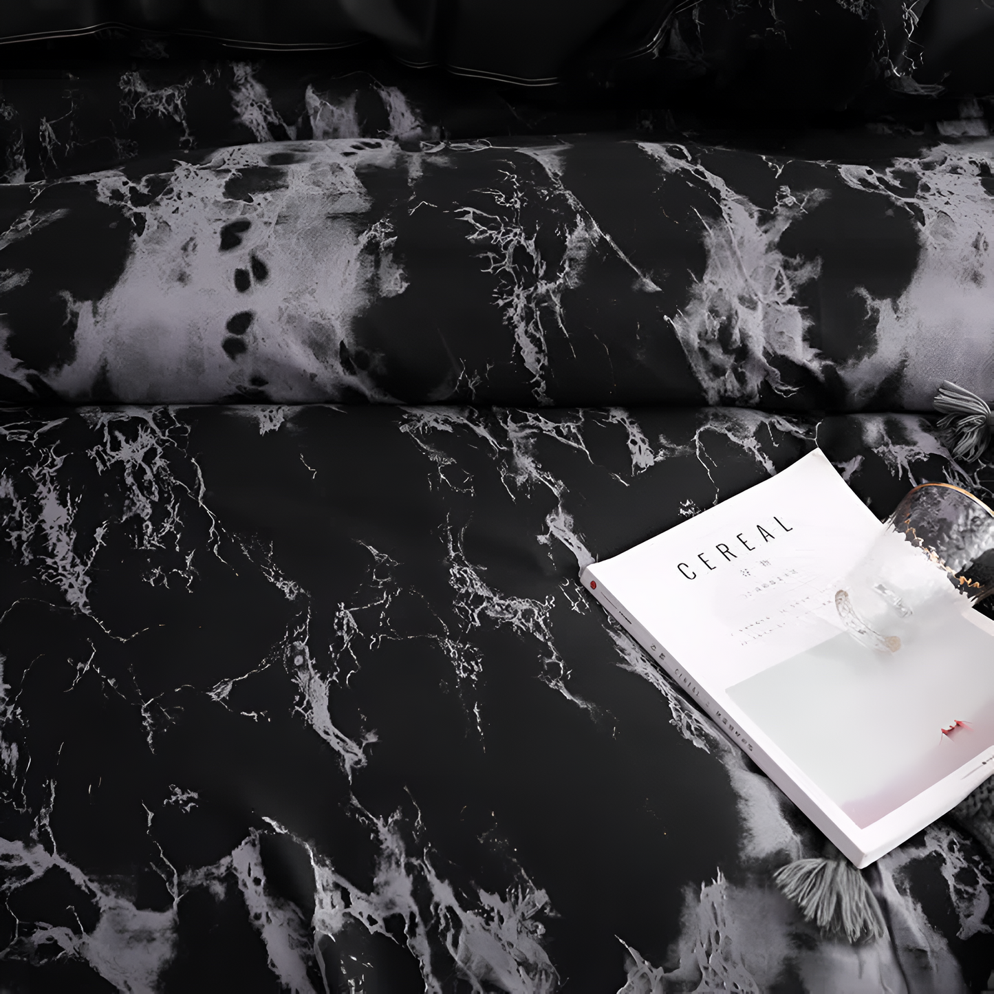 Luxe Black Marble Duvet Cover Set with Pillowcases