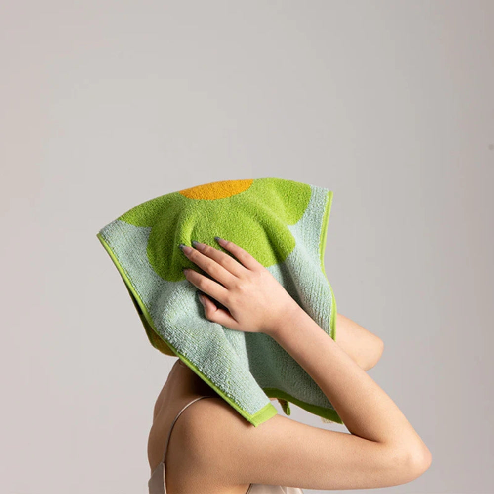 Vibrant Sunflower Cotton Bath Towel