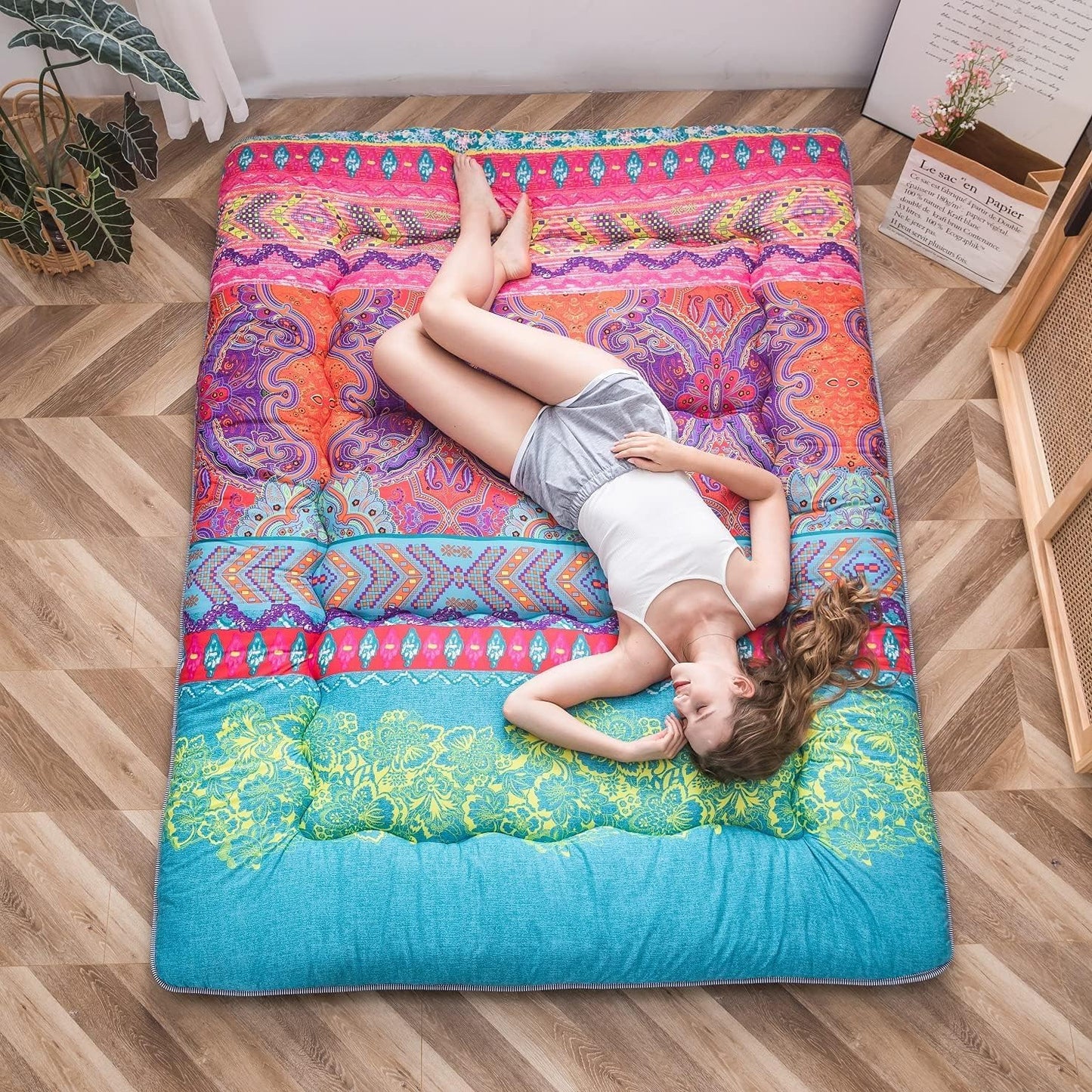 Foldable Japanese Futon Mattress with Memory Foam Support