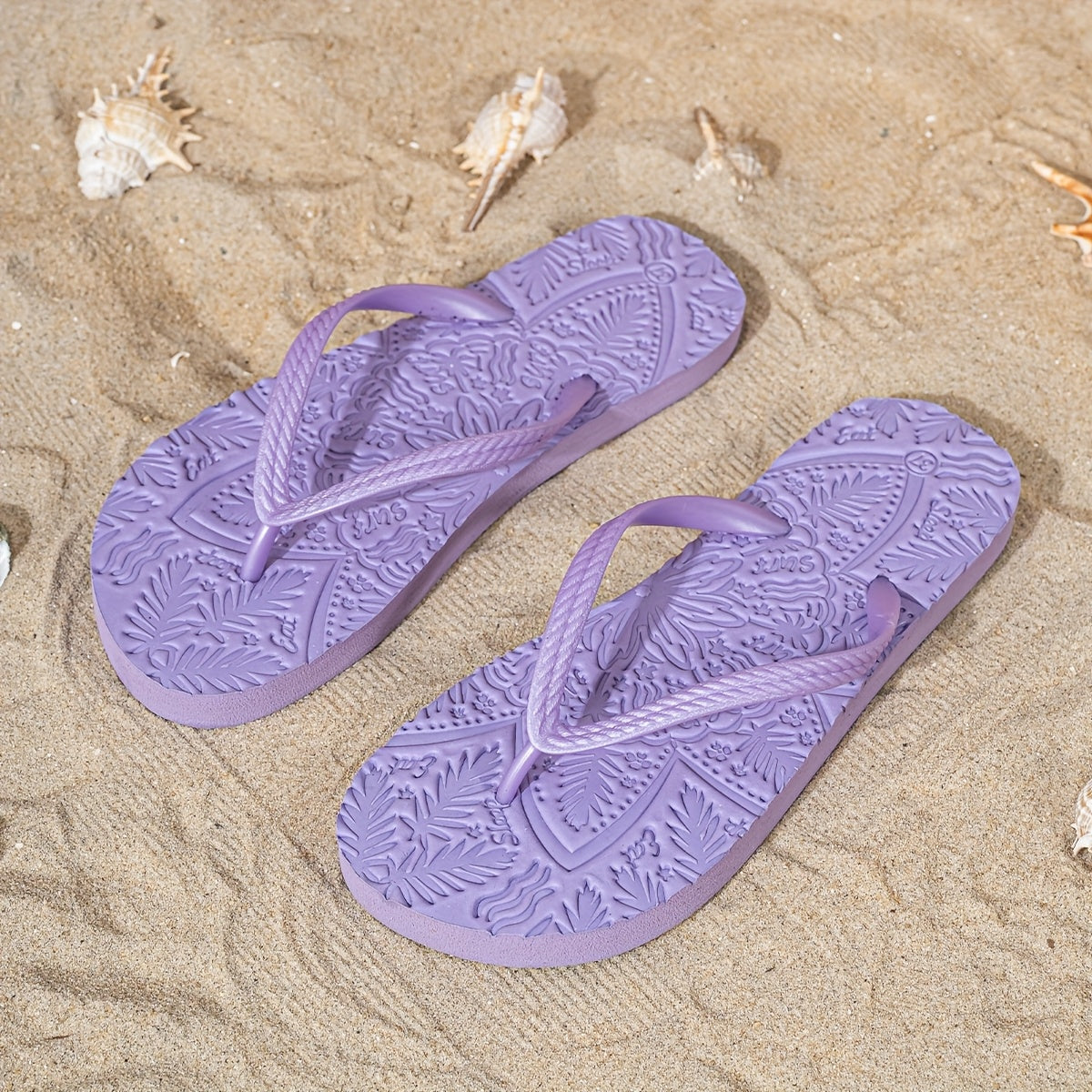 Lightweight Slip-On Women's Slippers with Embossed Leaf Pattern
