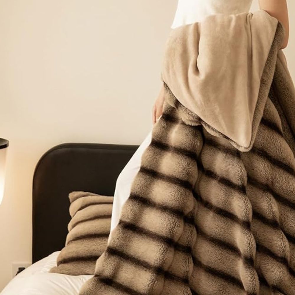 Luxurious Ruched Faux Rabbit Fur Throw Blanket