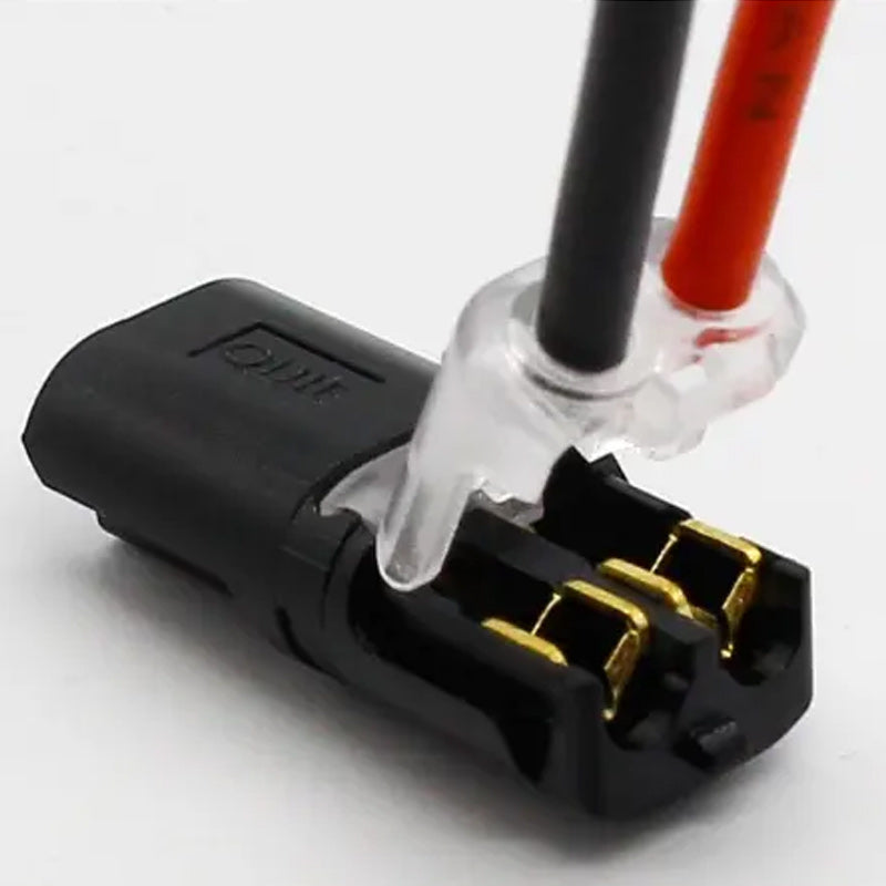 Double Wire Locking Connector for Safe Electrical Connections