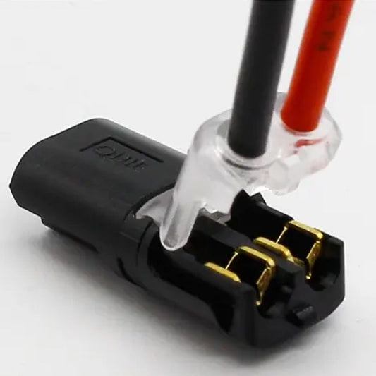 Double Wire Locking Connector for Safe Electrical Connections