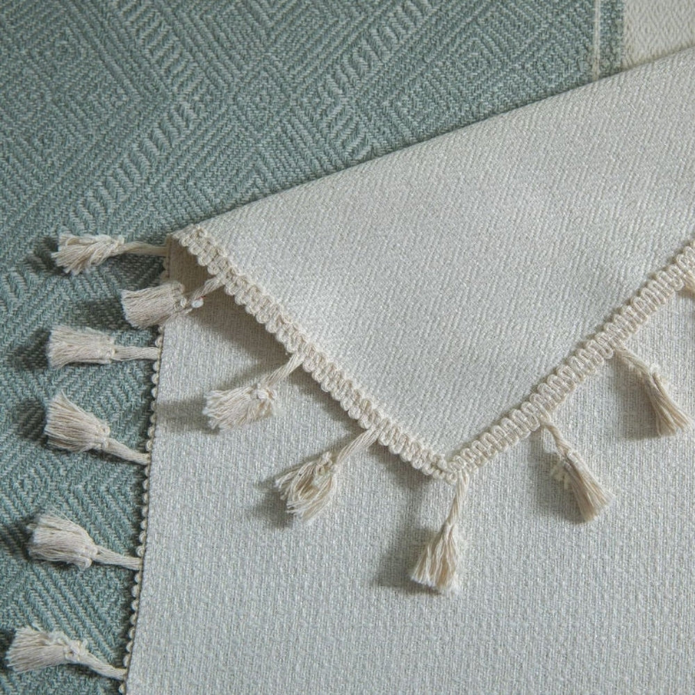 Geometric Jacquard Tablecloth with Tassel Fringe