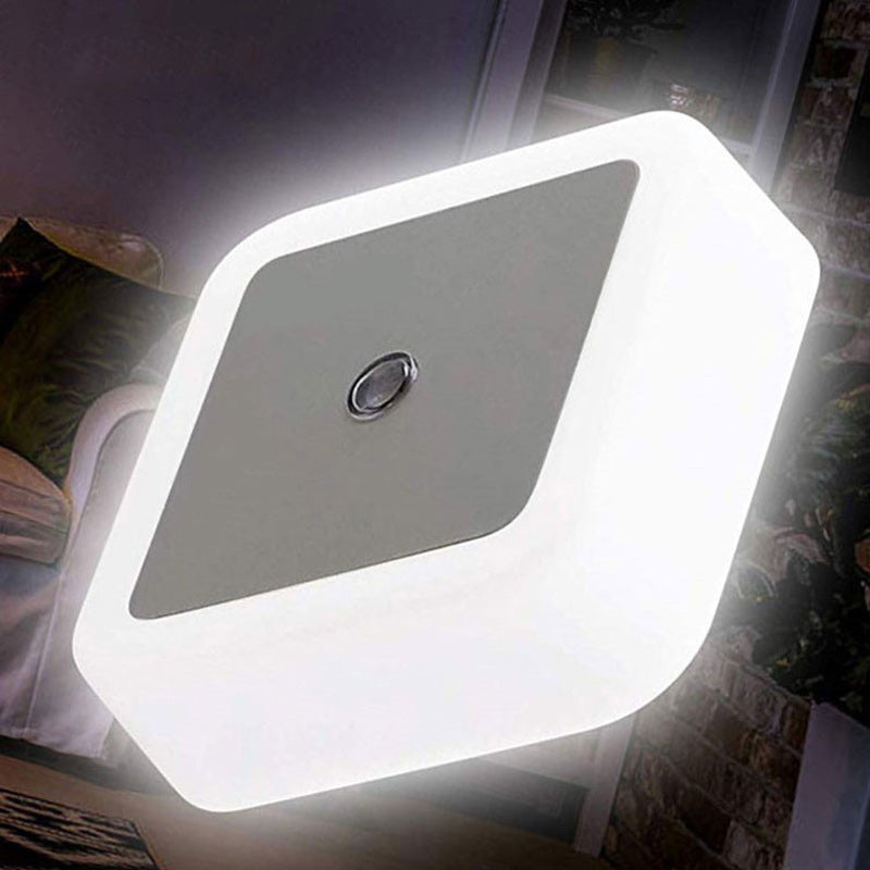 Light-Sensitive LED Night Light with Auto On/Off