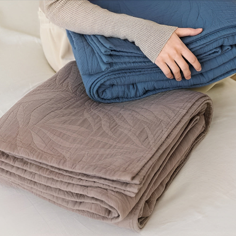 Premium Cotton Leaf Pattern Throw Blanket