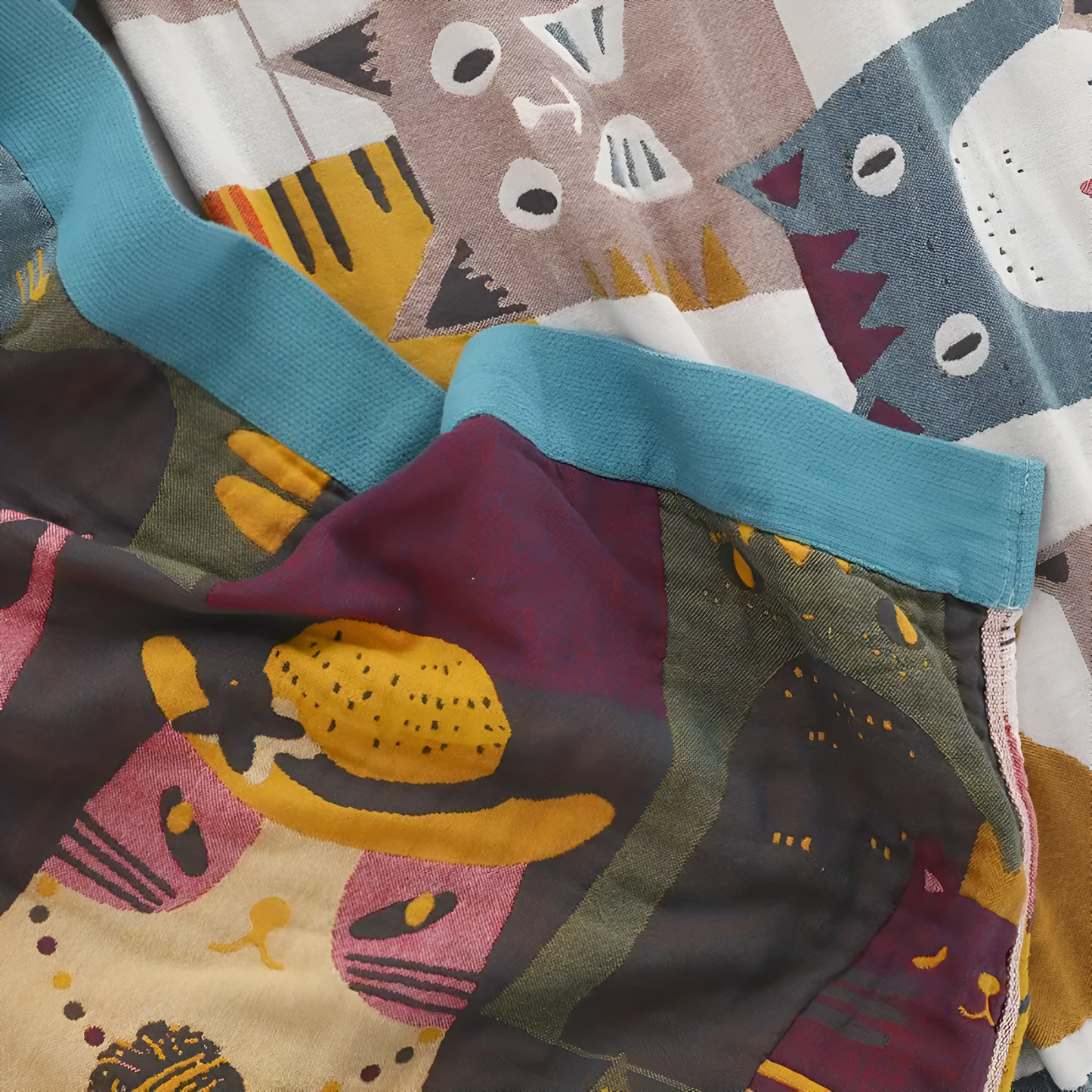 Reversible Cotton Cat-Themed Blanket for Kids
