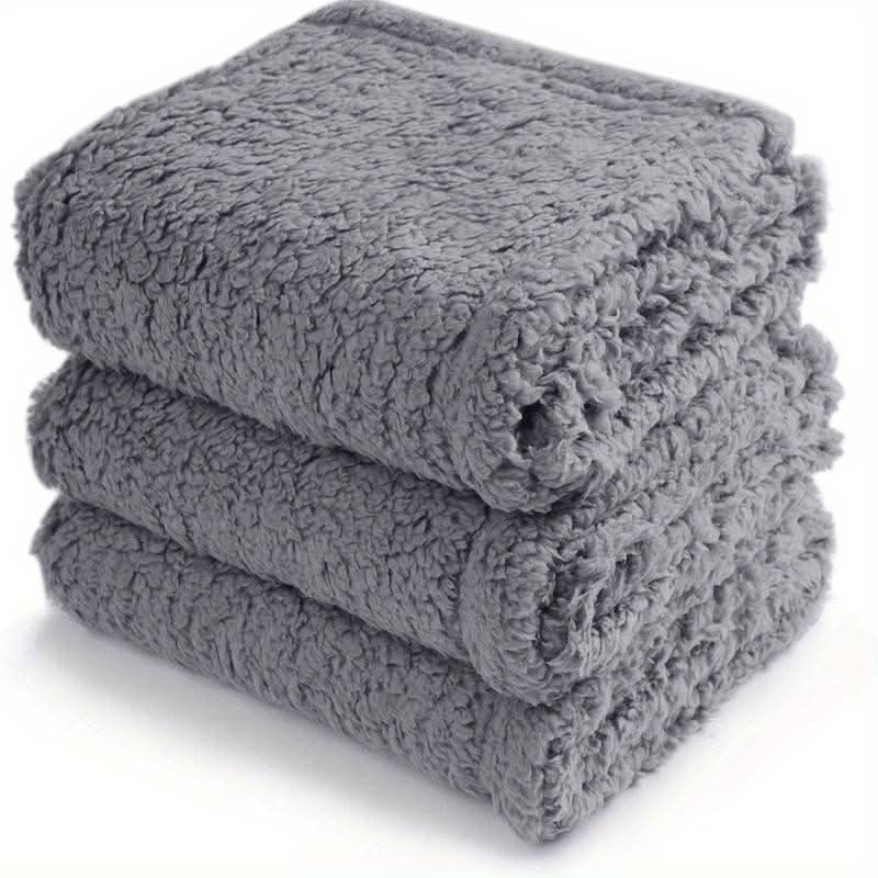 Premium Soft Fleece Pet Blanket for Ultimate Comfort