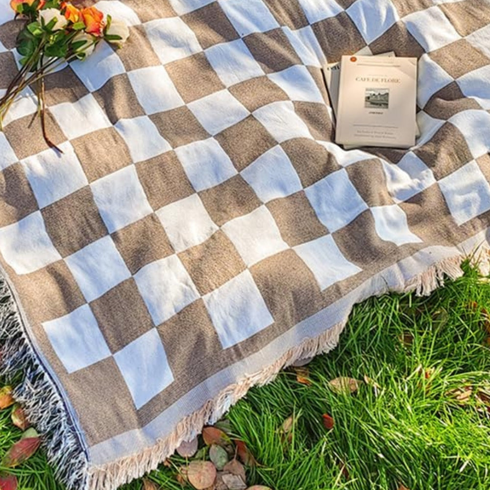 All-Season Checkered Picnic Blanket with Fringe Edges