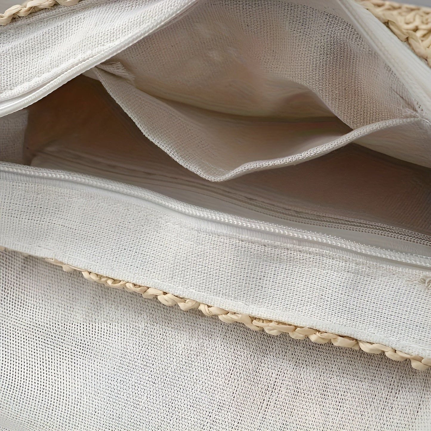Woven Straw Shoulder Bag with Adjustable Strap for Summer