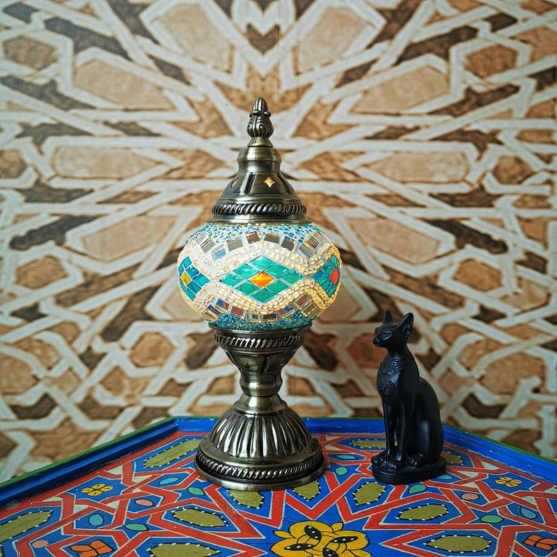 Tiffany Style Oval Glass Table Lamp in Iron
