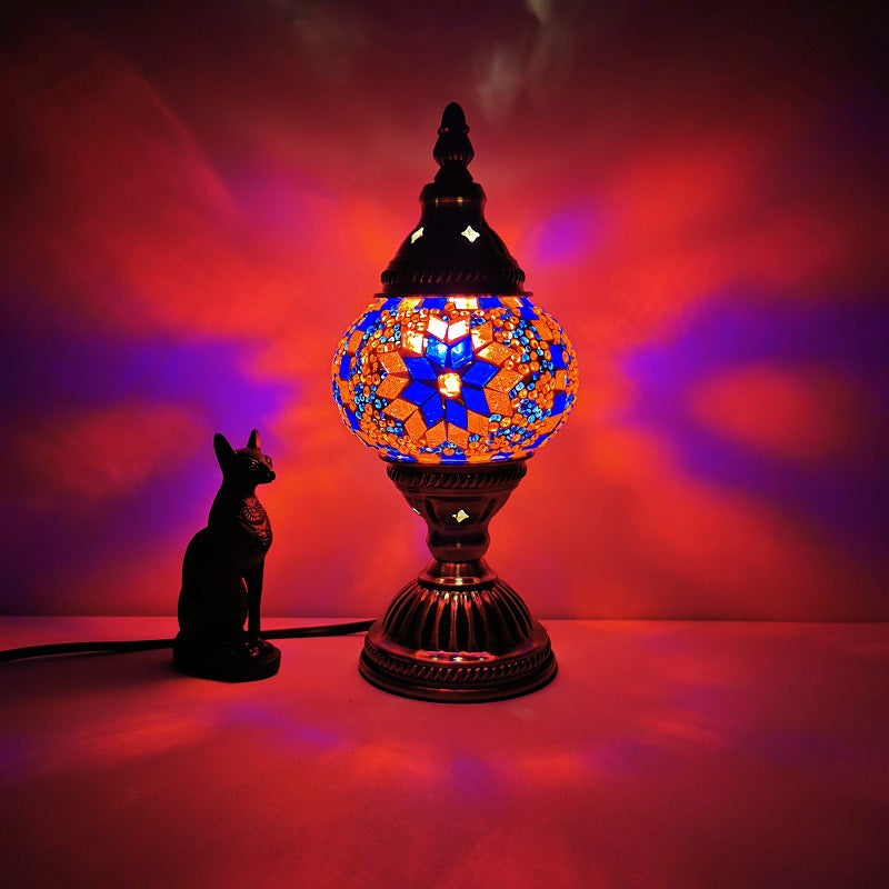 Tiffany Style Oval Glass Table Lamp in Iron
