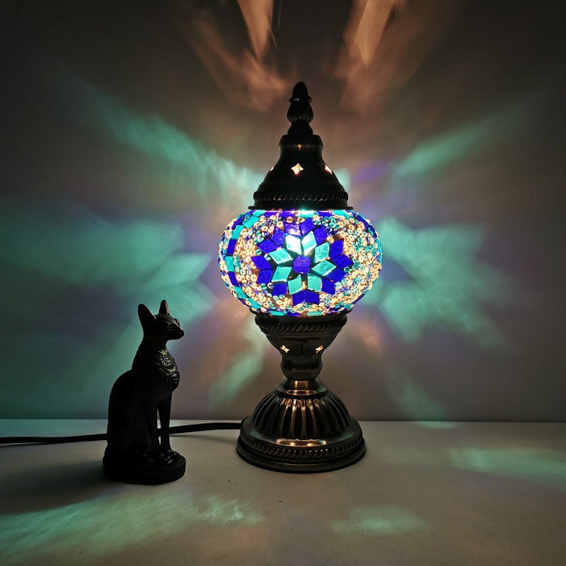 Tiffany Style Oval Glass Table Lamp in Iron
