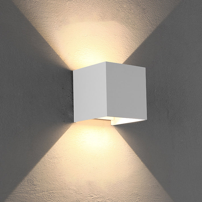 Modern Minimalist Waterproof Aluminum Glass LED Wall Light
