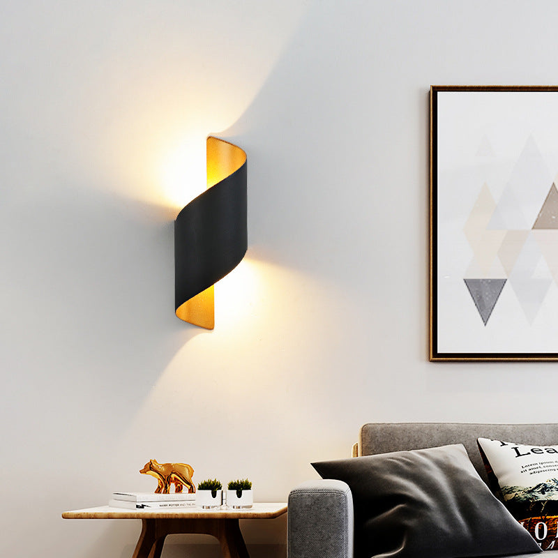 Waterproof Minimalist LED Wall Light in Aluminum and Acrylic