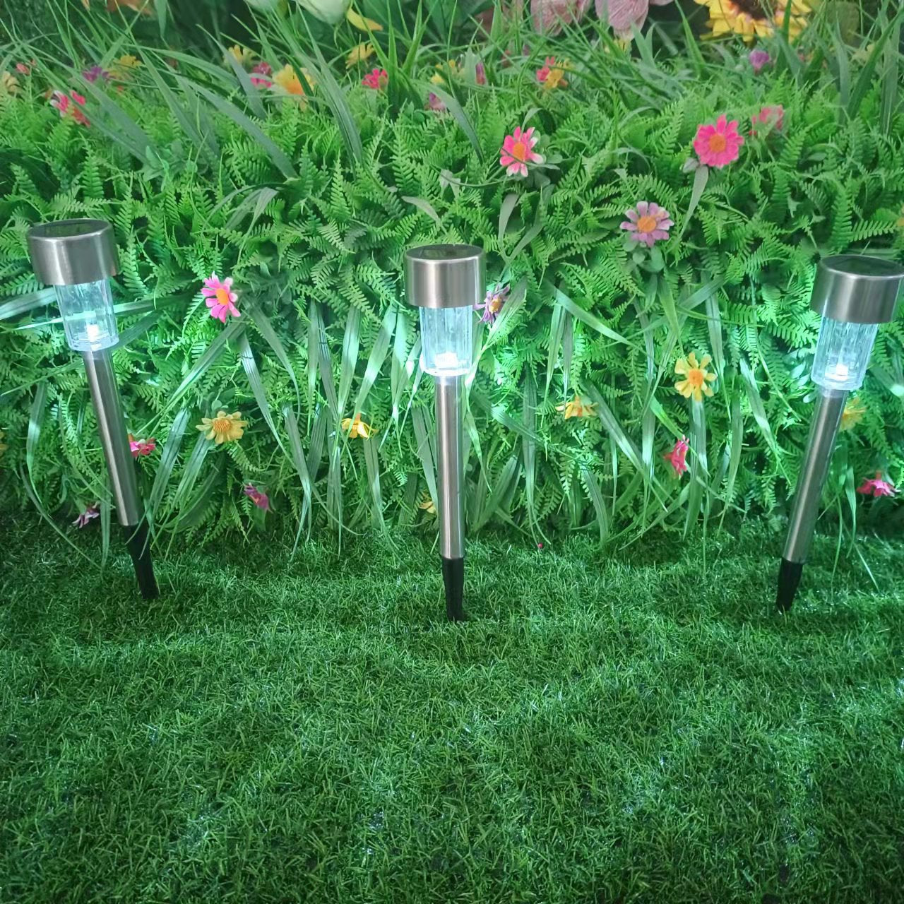 Solar Waterproof Stainless Steel LED Landscape Light for Outdoor Garden