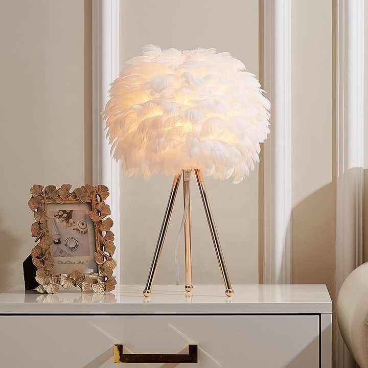 Dimmable Feather Table Lamp with Elegant Design