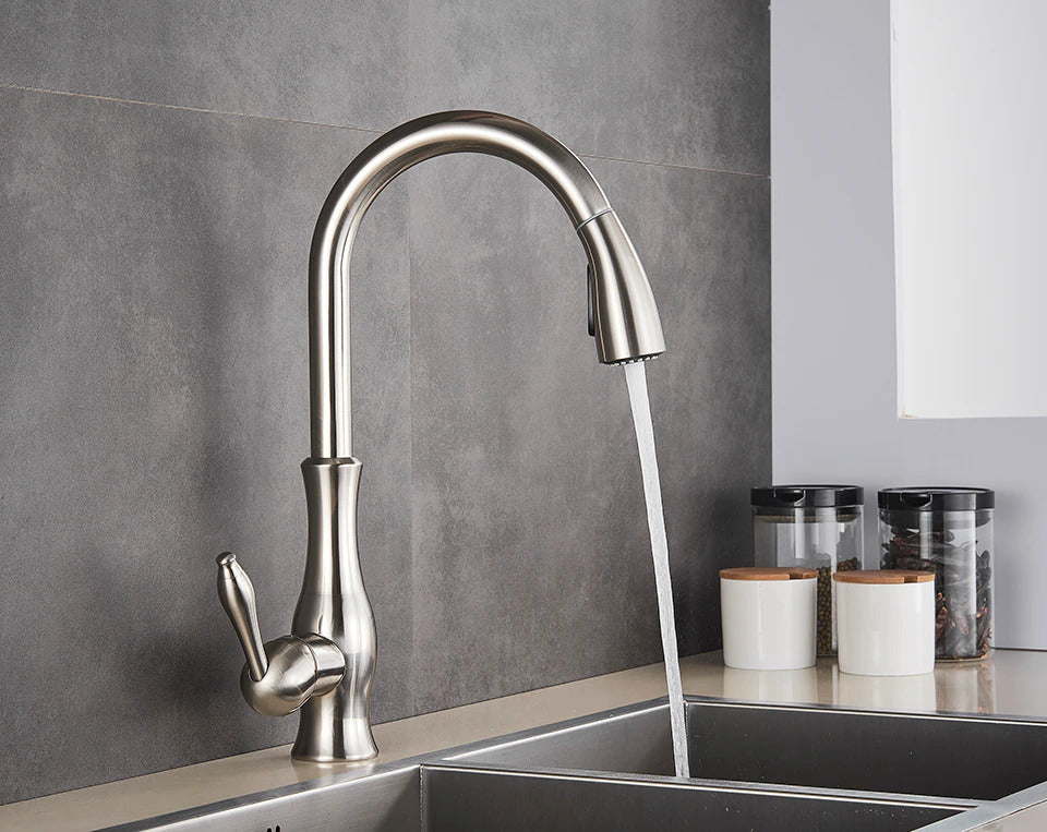 Retractable Pull-Out Kitchen Faucet with Single Lever Handle