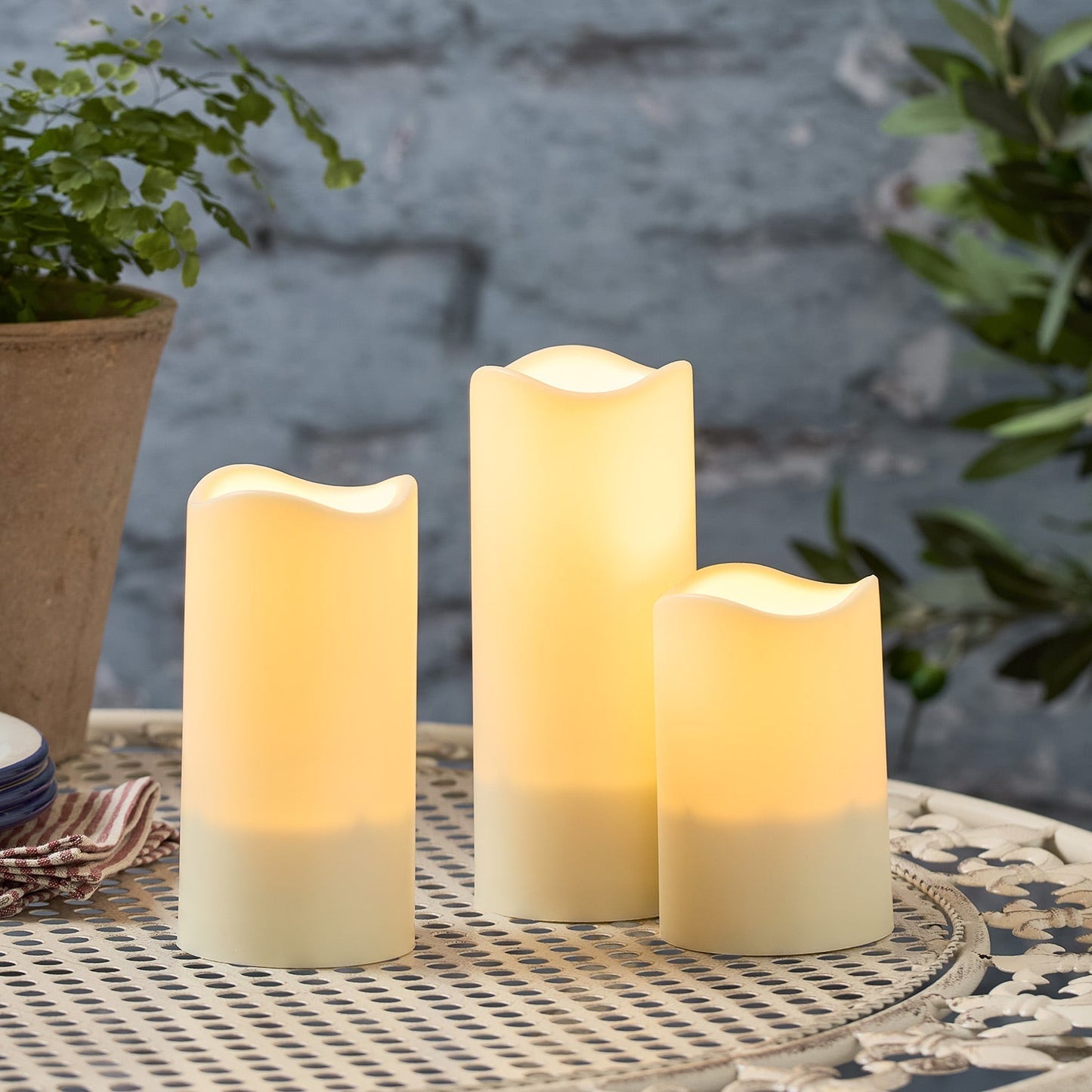 Solar-Powered Outdoor Candle Set - 3 Sizes