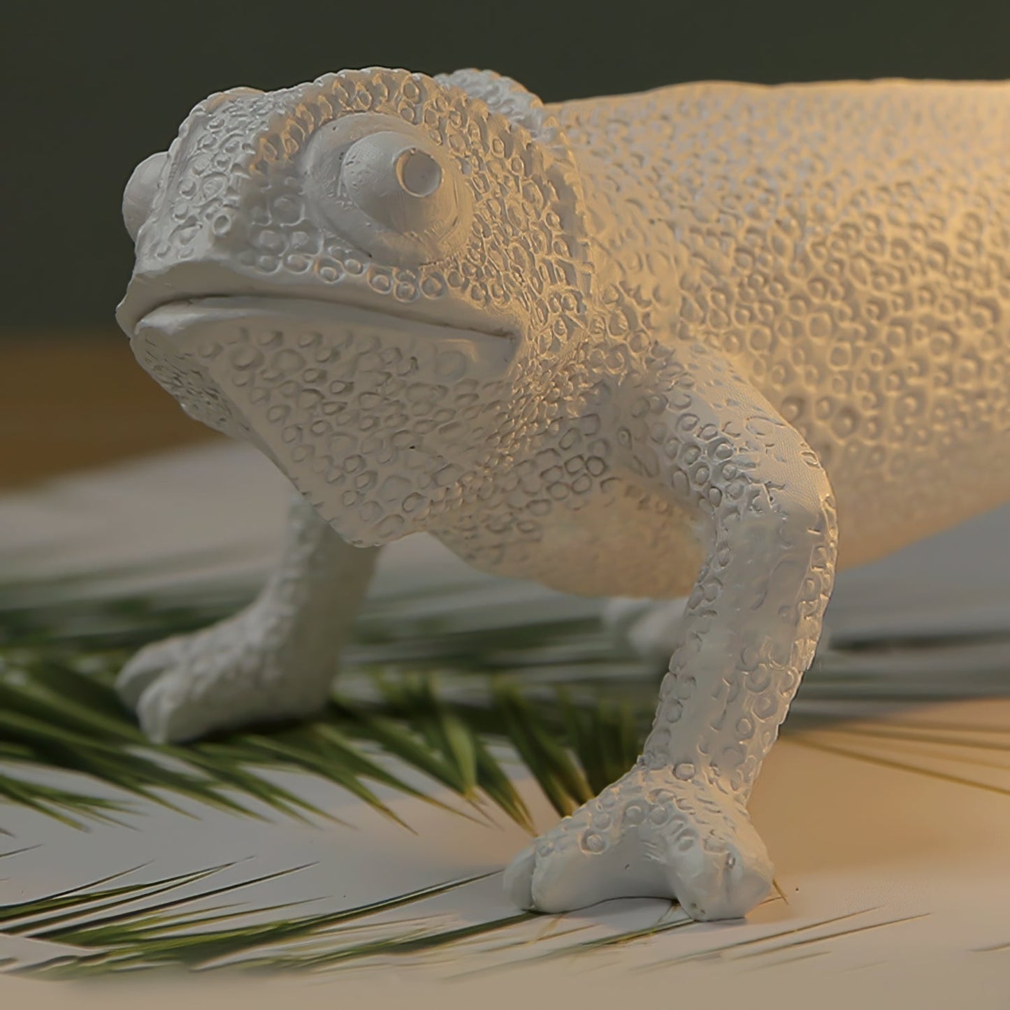 Chameleon Accent Resin Table Lamp with Soft Illumination