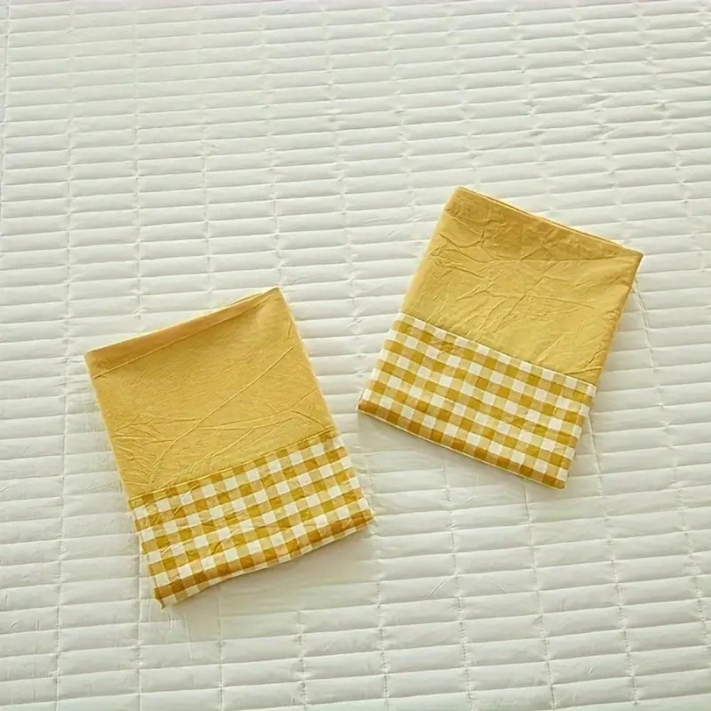 Classic Gingham Microfiber Pillow Case with Envelope Closure