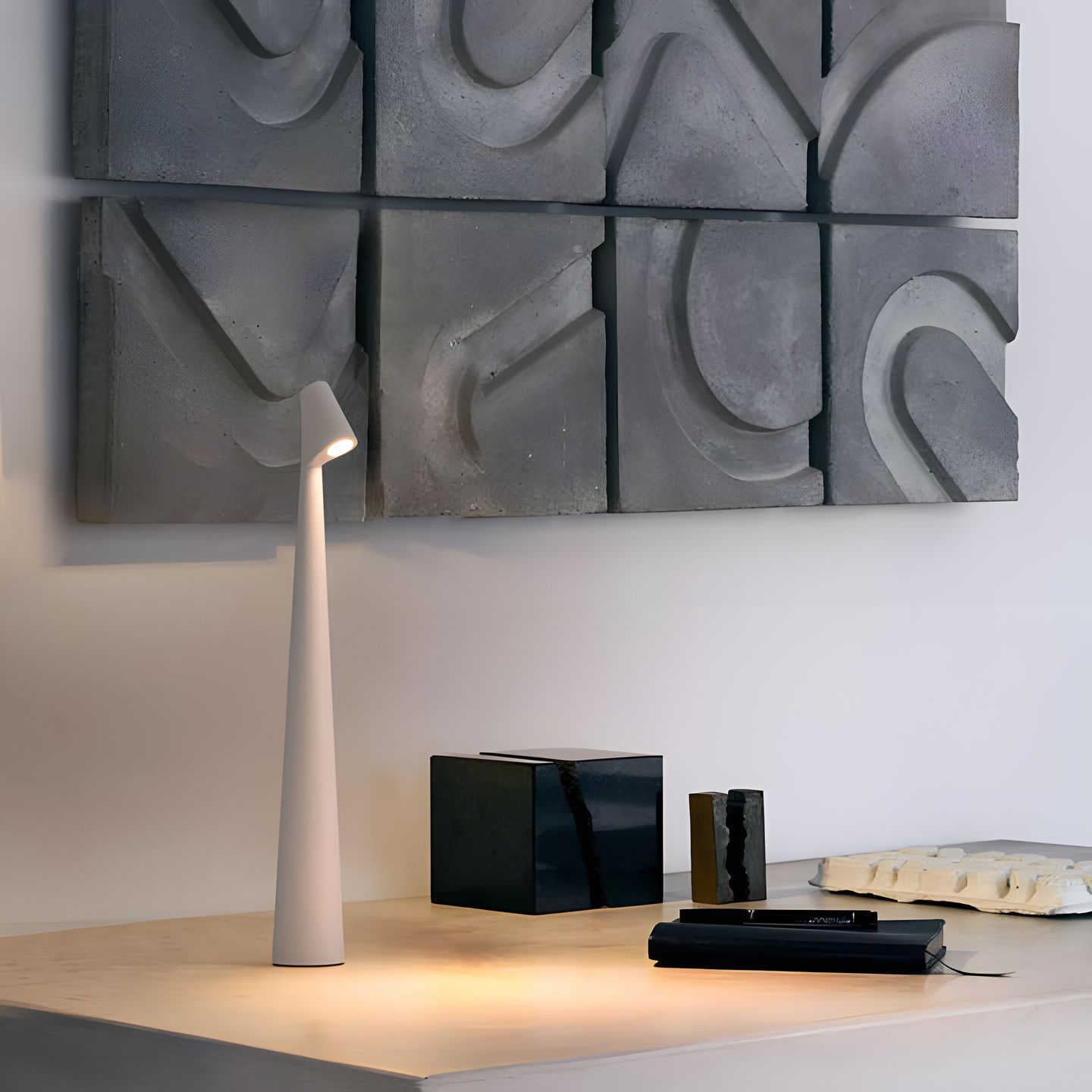Elegant Wireless Table Lamp with Adjustable Brightness
