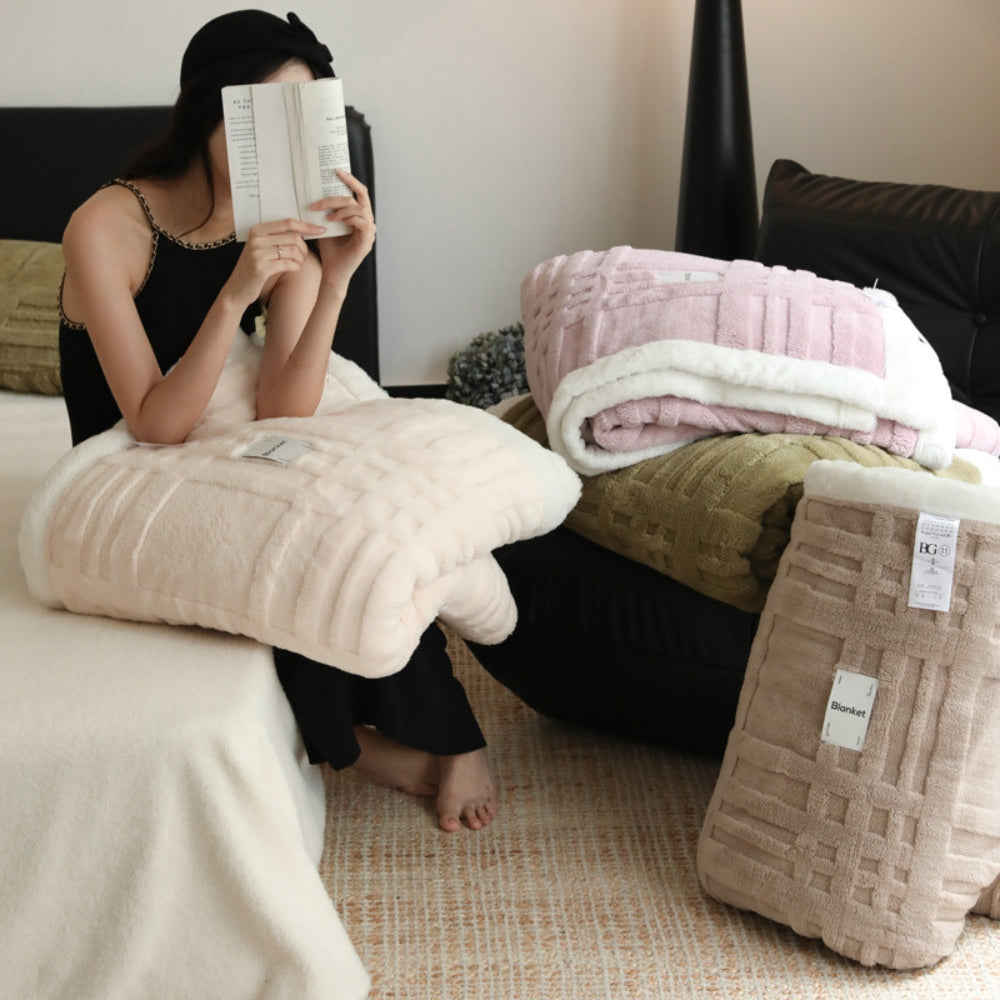 Three-Dimensional Jacquard Fluffy Winter Blanket