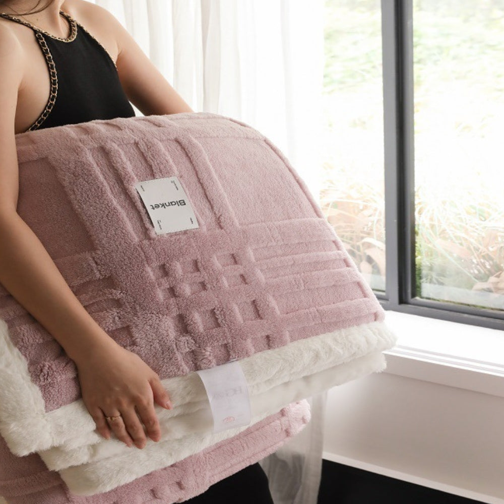 Three-Dimensional Jacquard Fluffy Winter Blanket