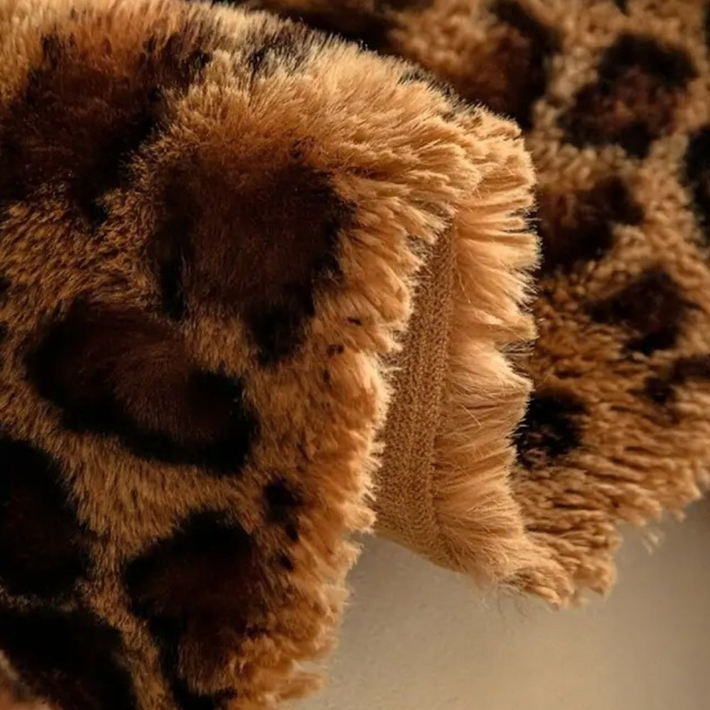 Cozy Leopard Print Plush Sofa Cover
