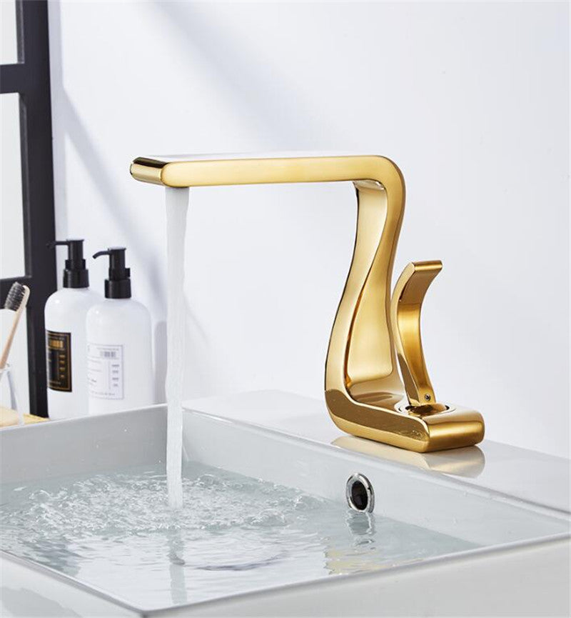 Polished Gold Single Handle Bathroom Sink Faucet in Brass