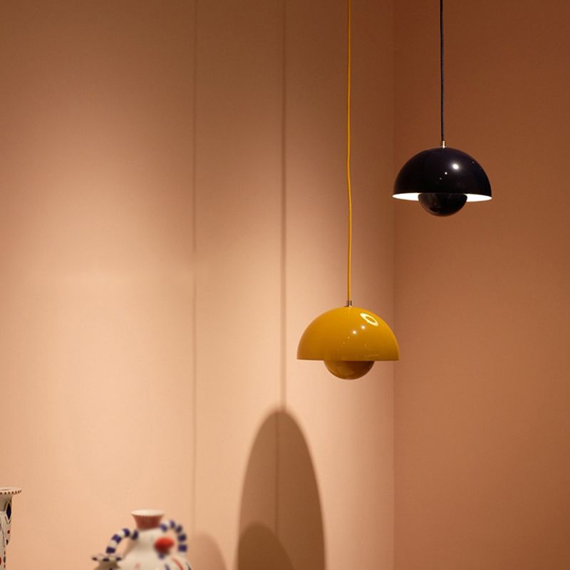 Flower LED Pendant Lamp - Modern Floral Design, Eco-Friendly Lighting
