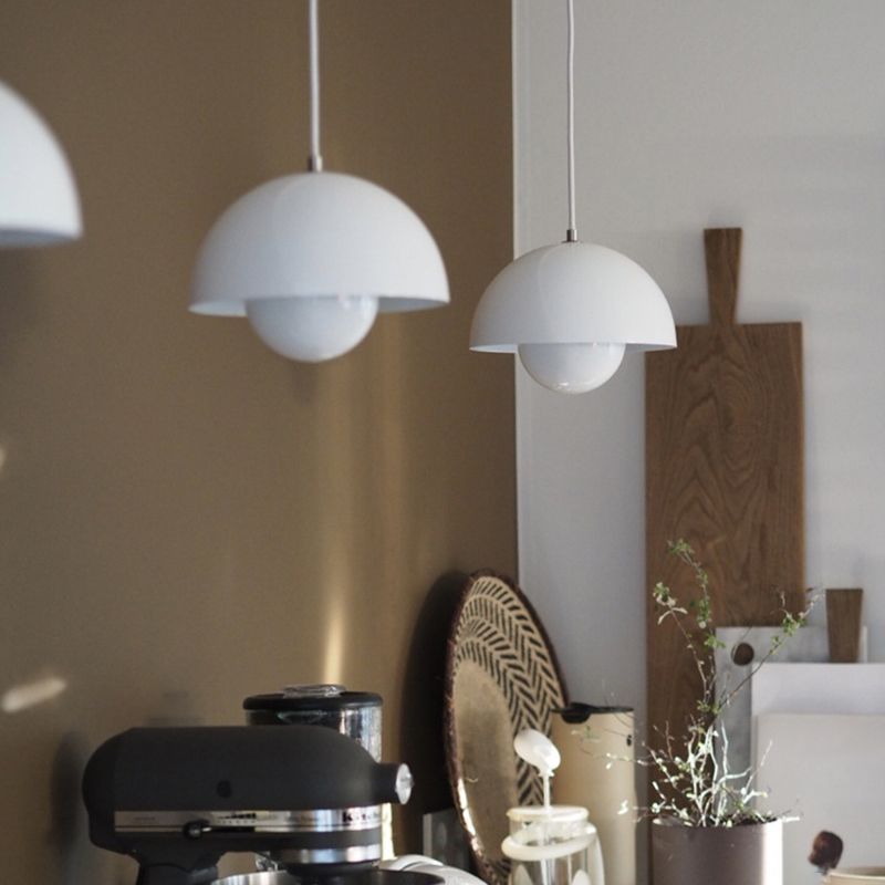 Flower LED Pendant Lamp - Modern Floral Design for Cozy Ambiance