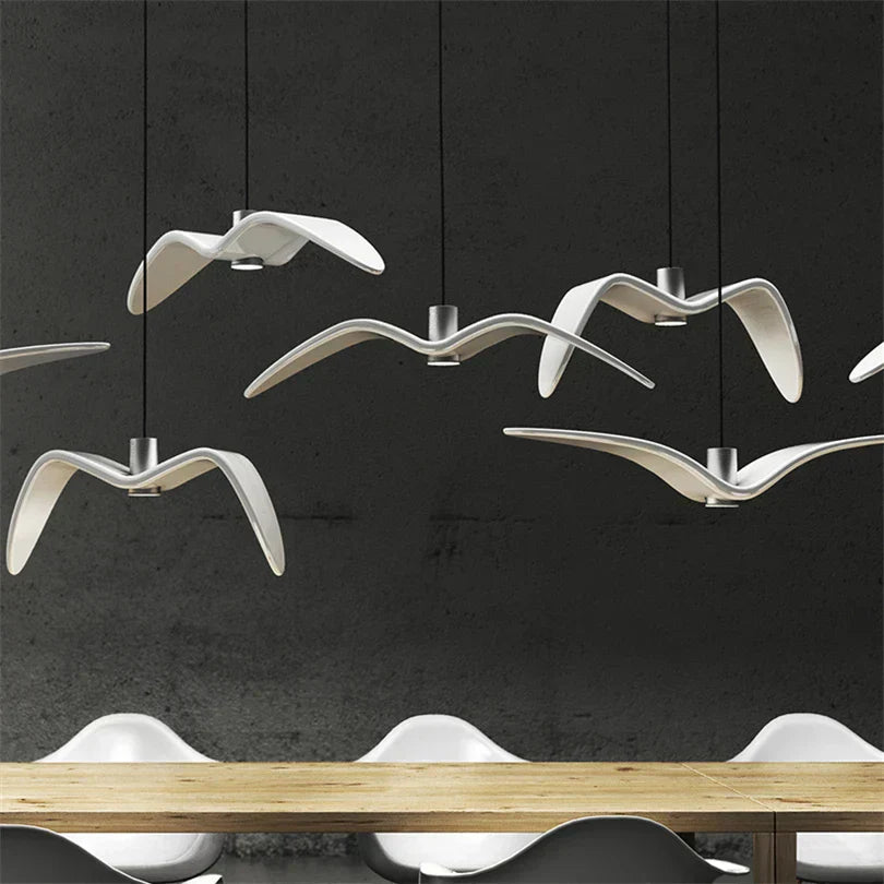 Bird Lamp with Unique Avian Design and Warm Illumination