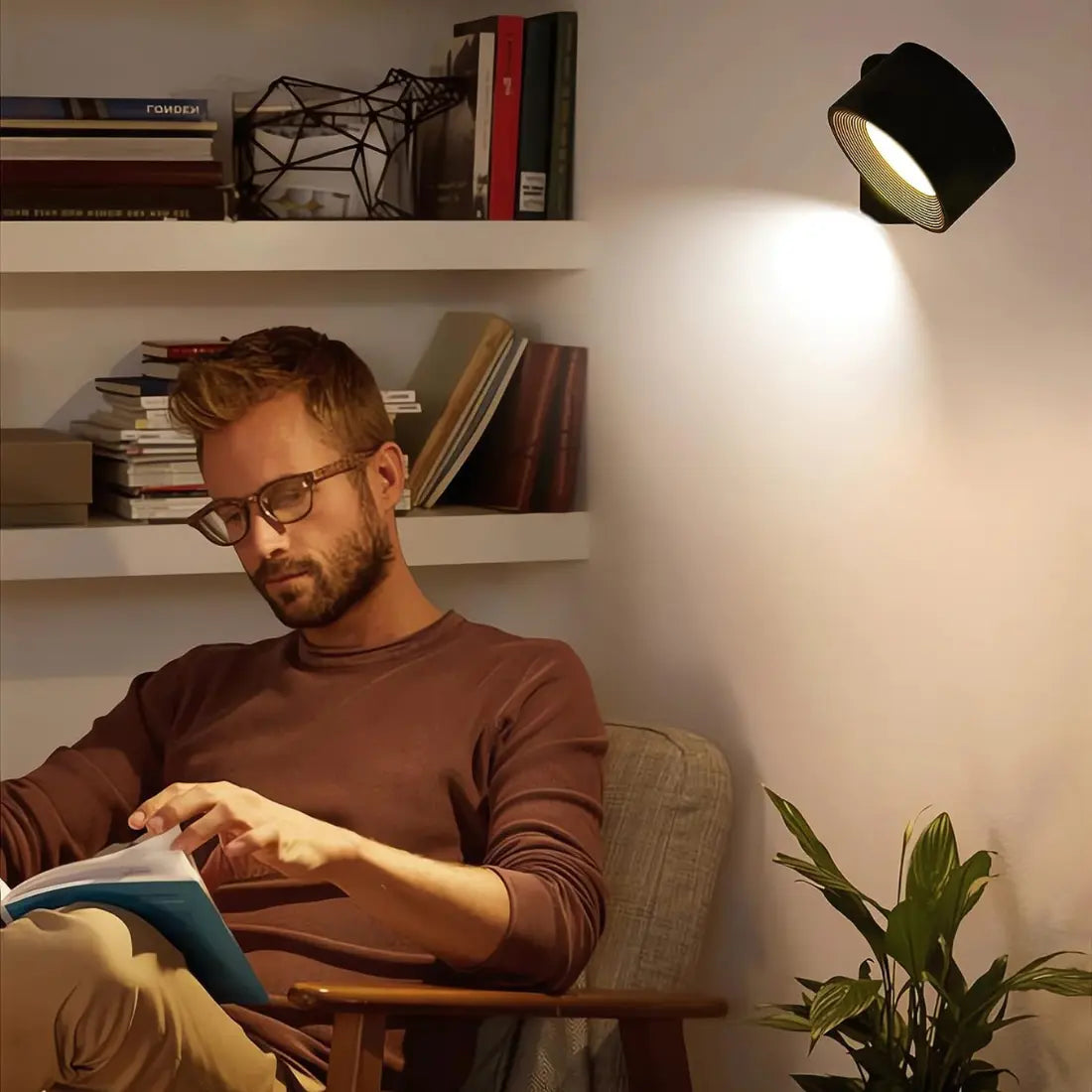 Rechargeable Wireless 360° Swivel Wall Lamp