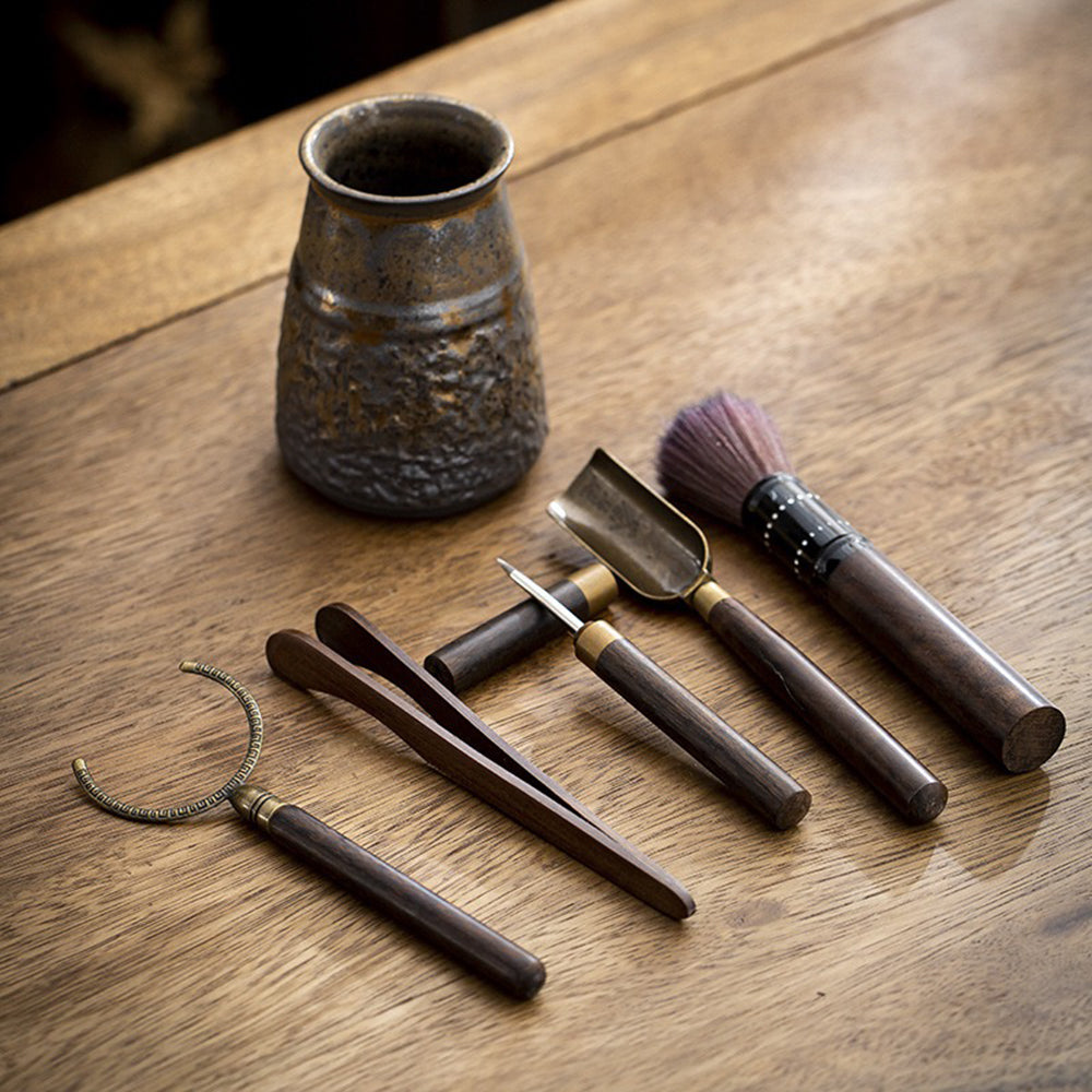 Ebony Tea Utensils Set with Gilded Ceramic Holder